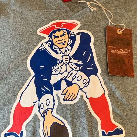 NWT Mitchell & Ness NE Patriots Post Season Run V-Neck T-Shirt (L) - Picture 3 of 5